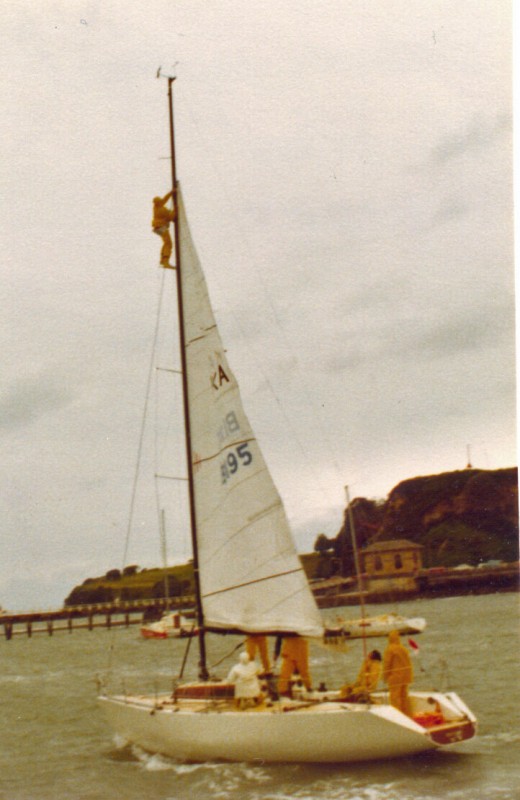 B195 John Stanley up the mast, start of the long ocean race