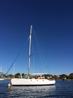 Adina today, with new rigging and mast ! Sitting in the Swan River!